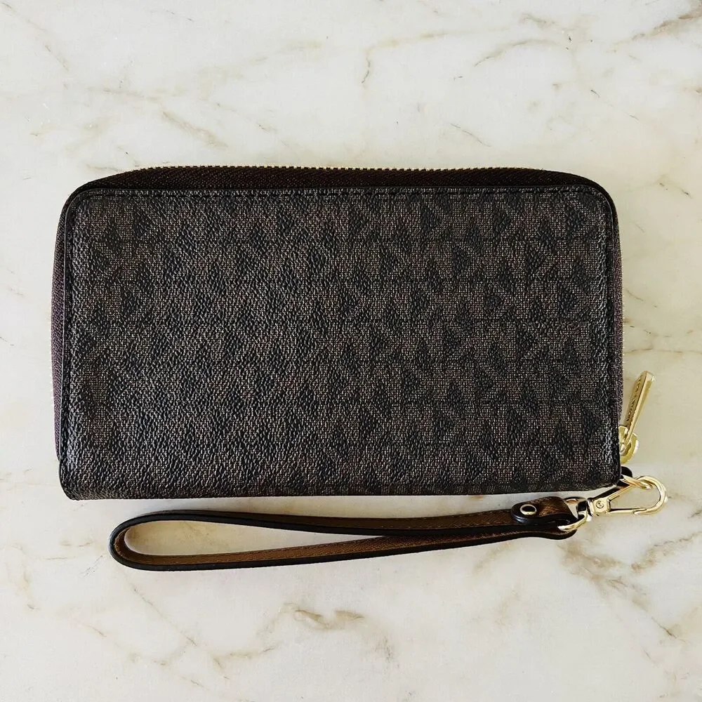 MICHAEL KORS Jet Set Travel Brown Acorn Flat MF Phone Case Zip Wallet Wristlet